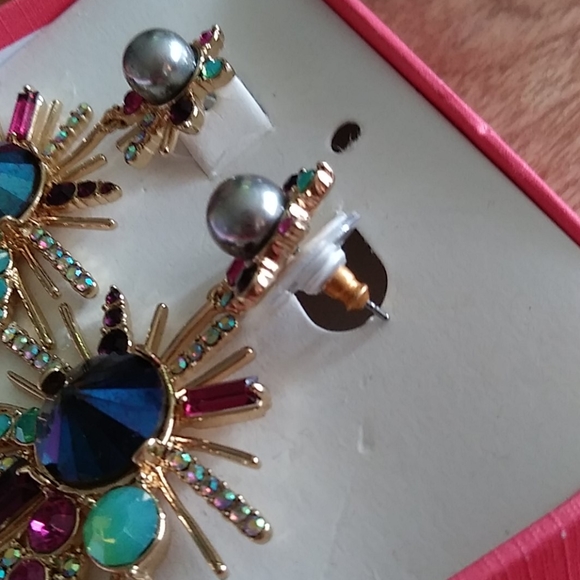 GORGEOUS JEWELRY SET - Earrings and Bracelet, Pictures don't do them justice! - Picture 4 of 4